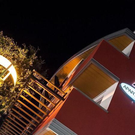 Aparthotel Esperya Lignano Sabbiadoro Exteriér fotografie