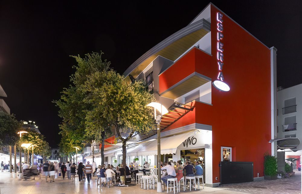 Aparthotel Esperya Lignano Sabbiadoro Exteriér fotografie